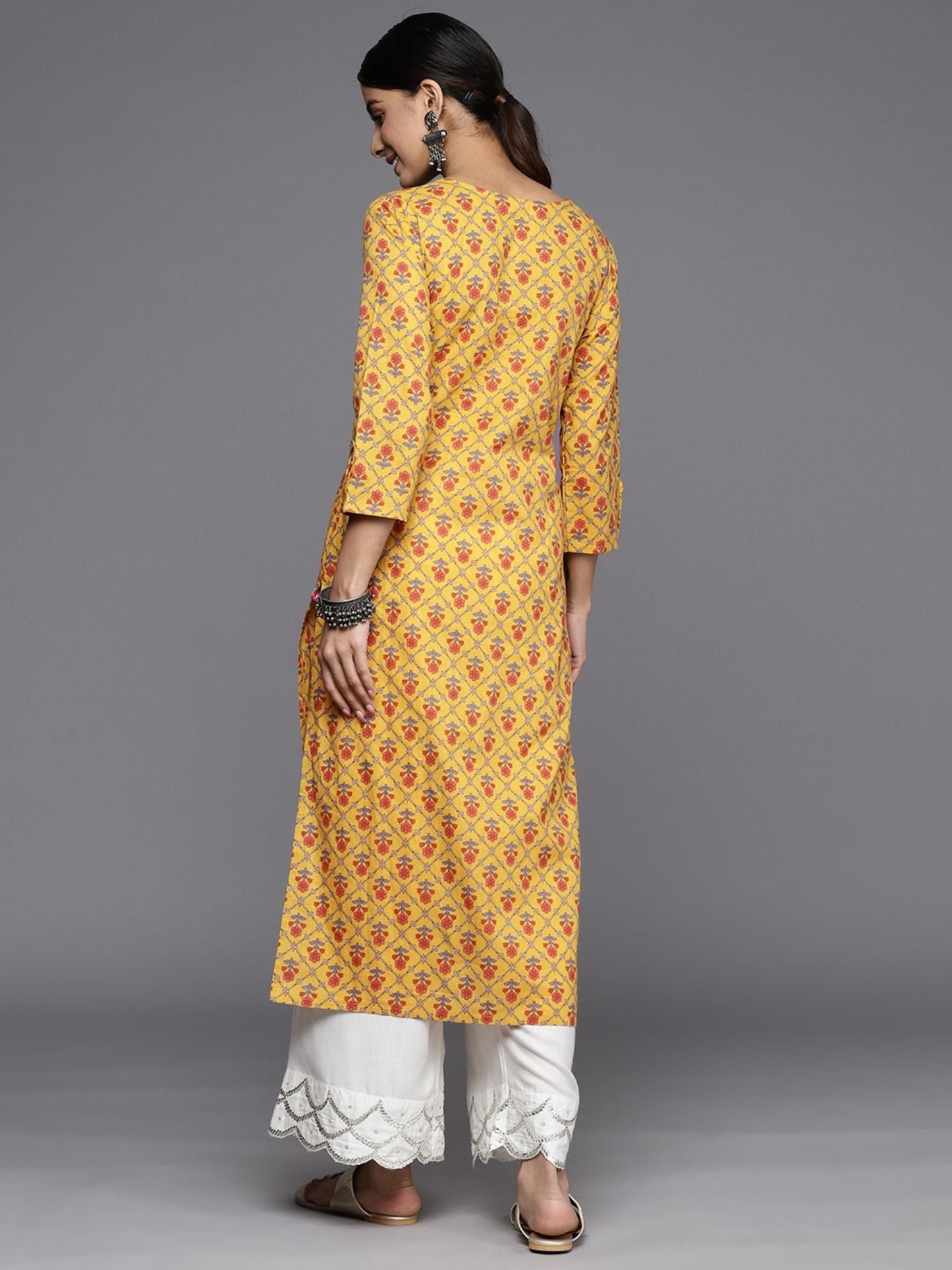 KSUT Yellow Printed Straight Kurta With Hand Work Detailings