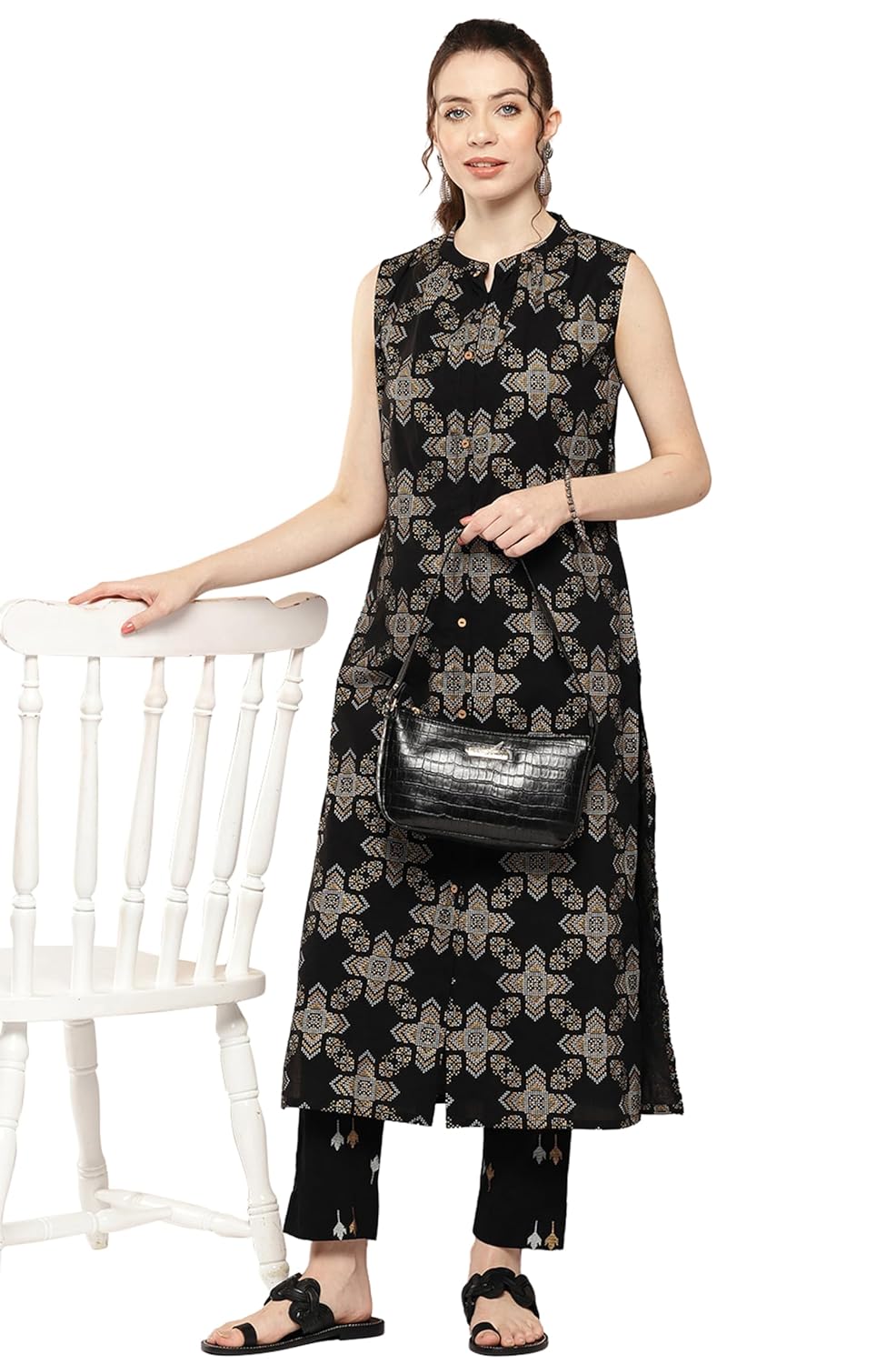 Janasya Women's Black Cotton Ethnic Motif Printed Kurta with Pant