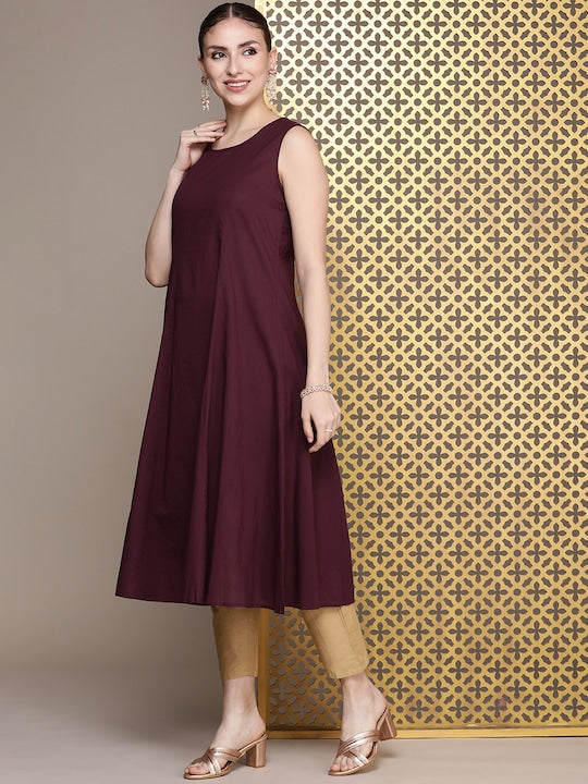 House of Pataudi Solid Jashn Kurta With Sequinned Jacket