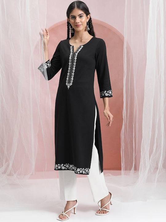 Vishudh Yoke Design Embroidered Round Neck Straight Kurta
