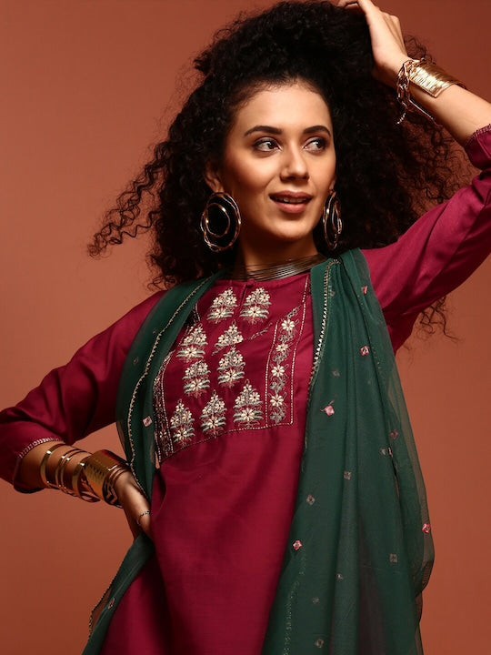 IMARA Ethnic Motifs Embroidered Gotta Patti Kurta With Trousers & Dupatta