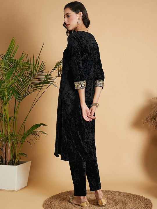 Shae by Sassafras Thread Work Velvet Kurta