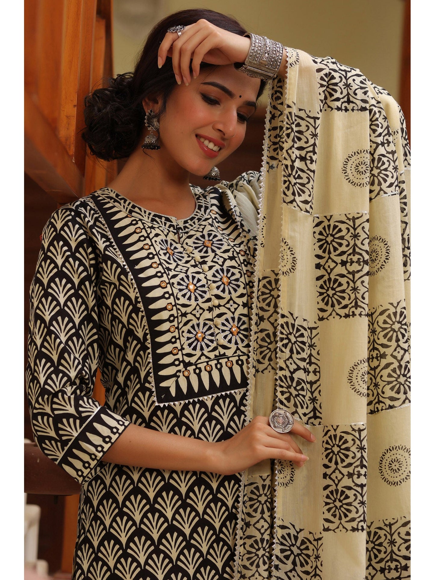 PIROH Womens Floral Print Kurta Pant Dupatta Set (Set of 3)