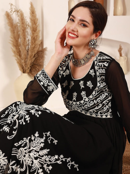 Here&now Floral Embroidered Thread Work Empire Kurta