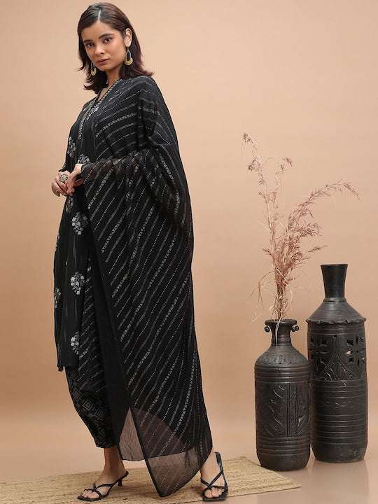 Vishudh Floral Printed V-Neck Regular Kurta With Patiala & Dupatta