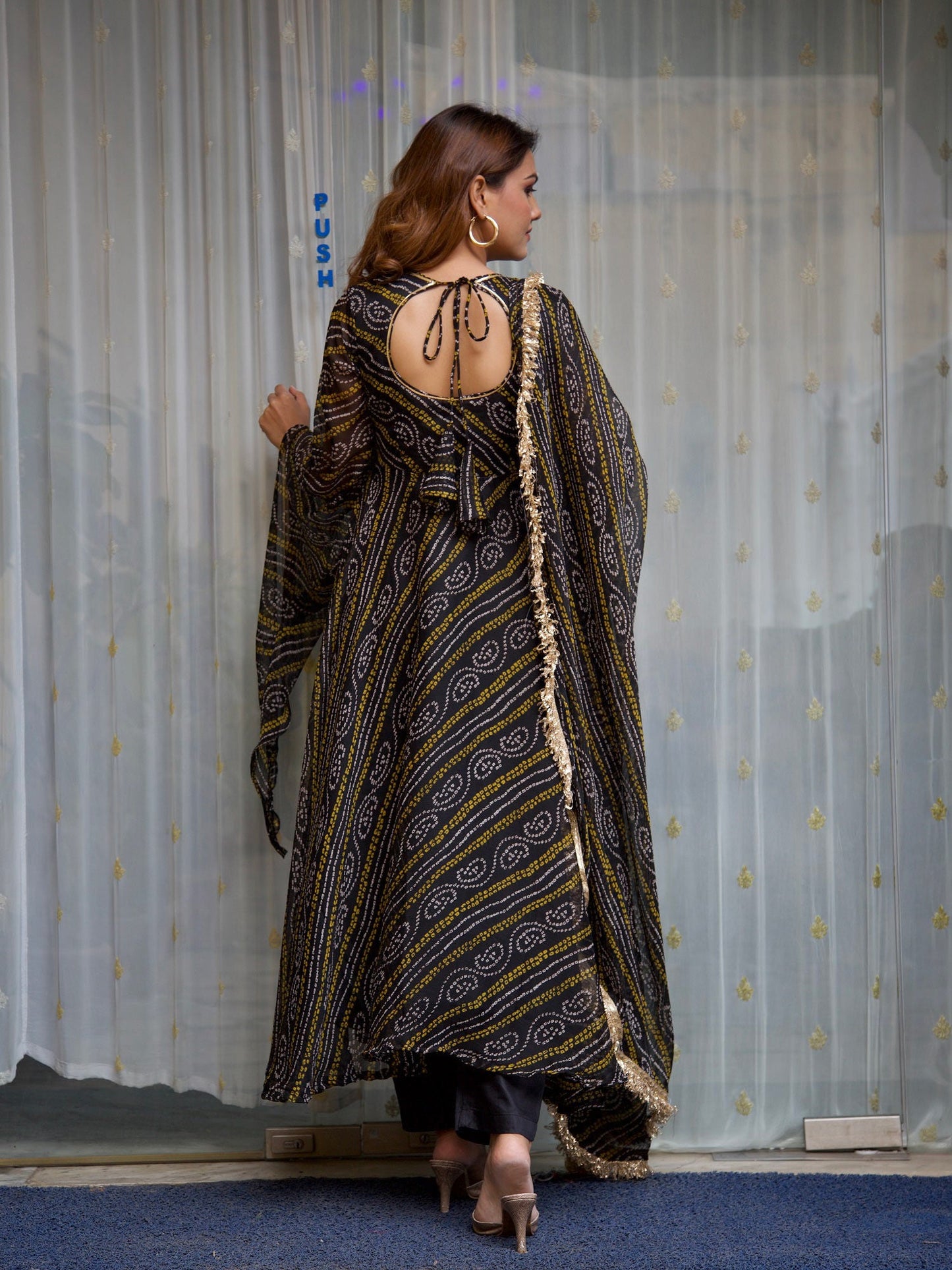 ONEWE INDIA Poorvi Bandhani Set (Set of 3)