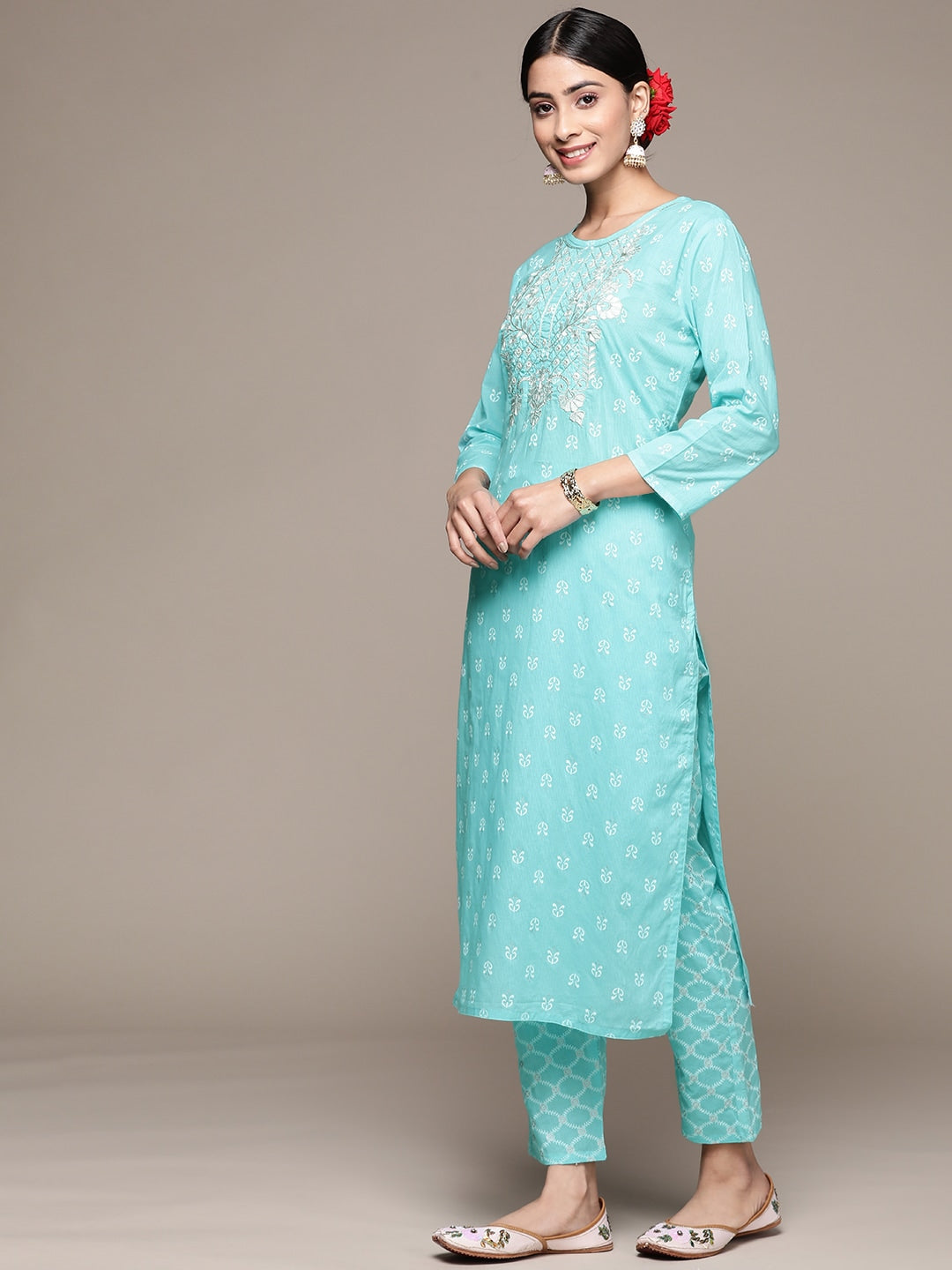 Anubhutee Women Floral Embroidered Pure Cotton Kurta With Trousers & Dupatta
