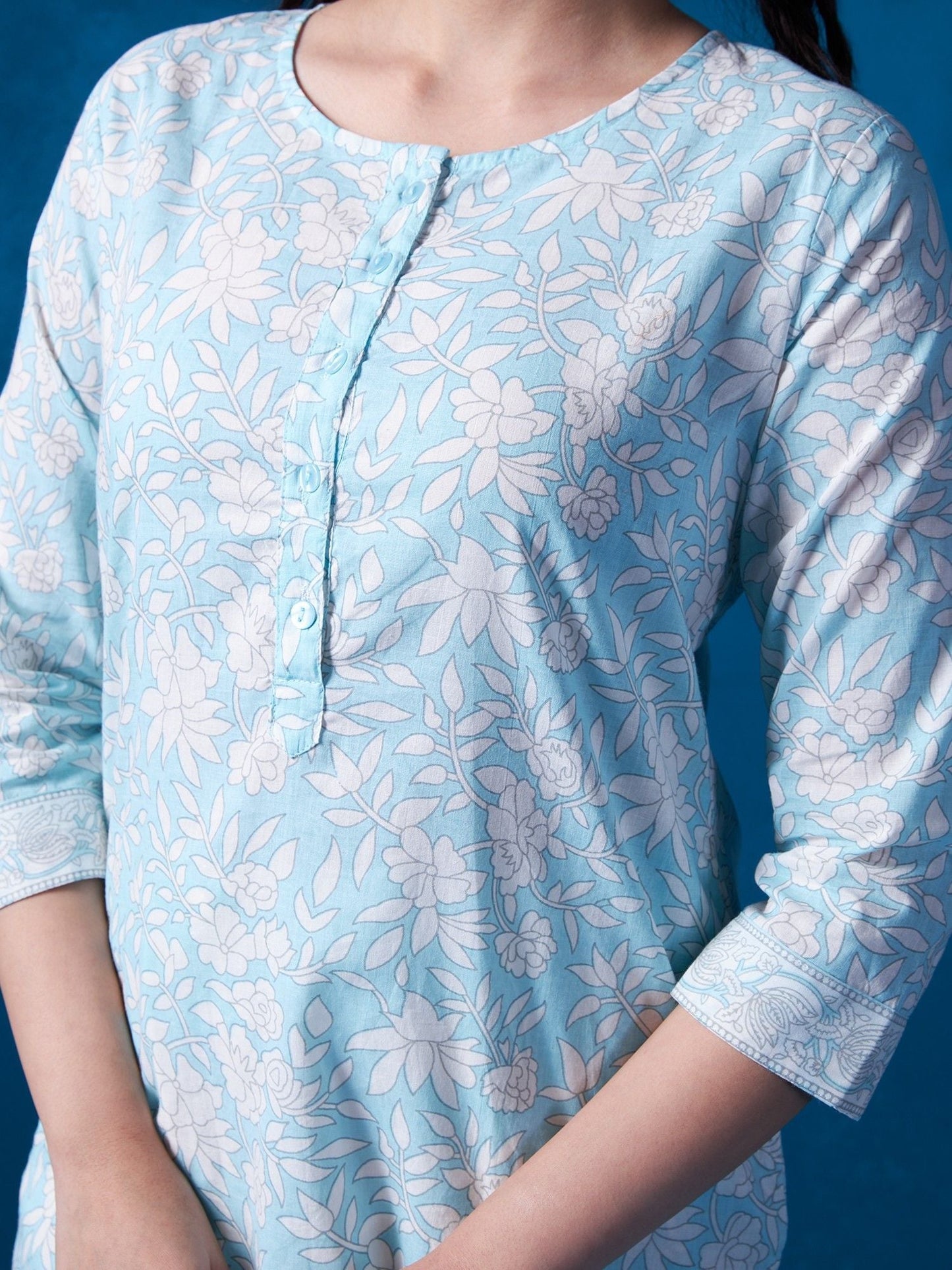 Likha Blue Floral Printed Kurta