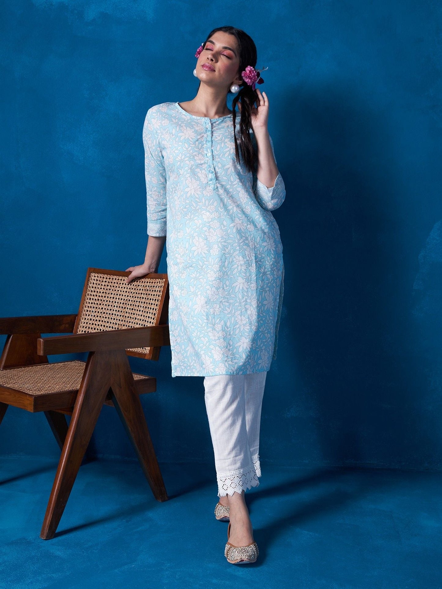 Likha Blue Floral Printed Kurta