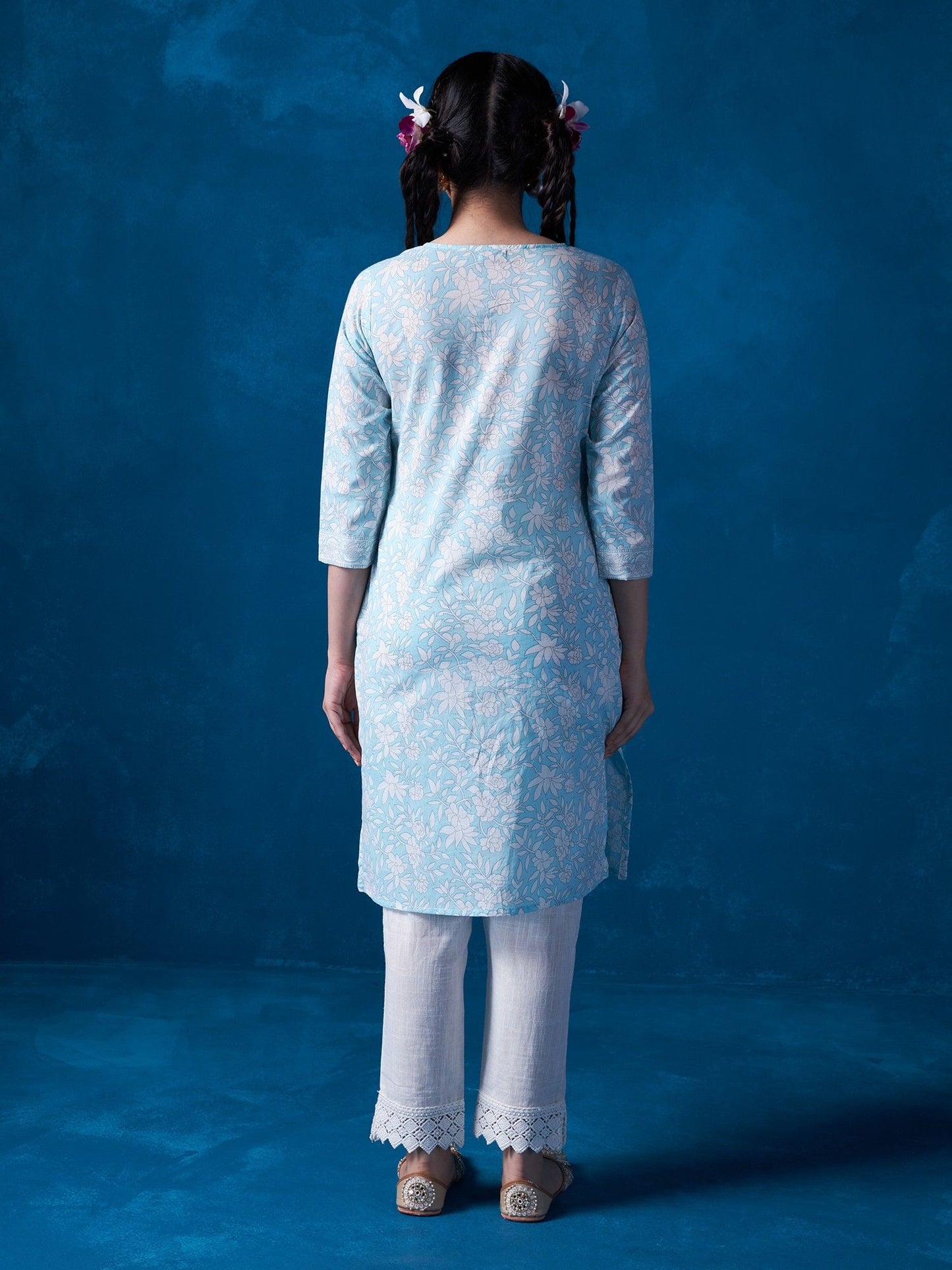 Likha Blue Floral Printed Kurta