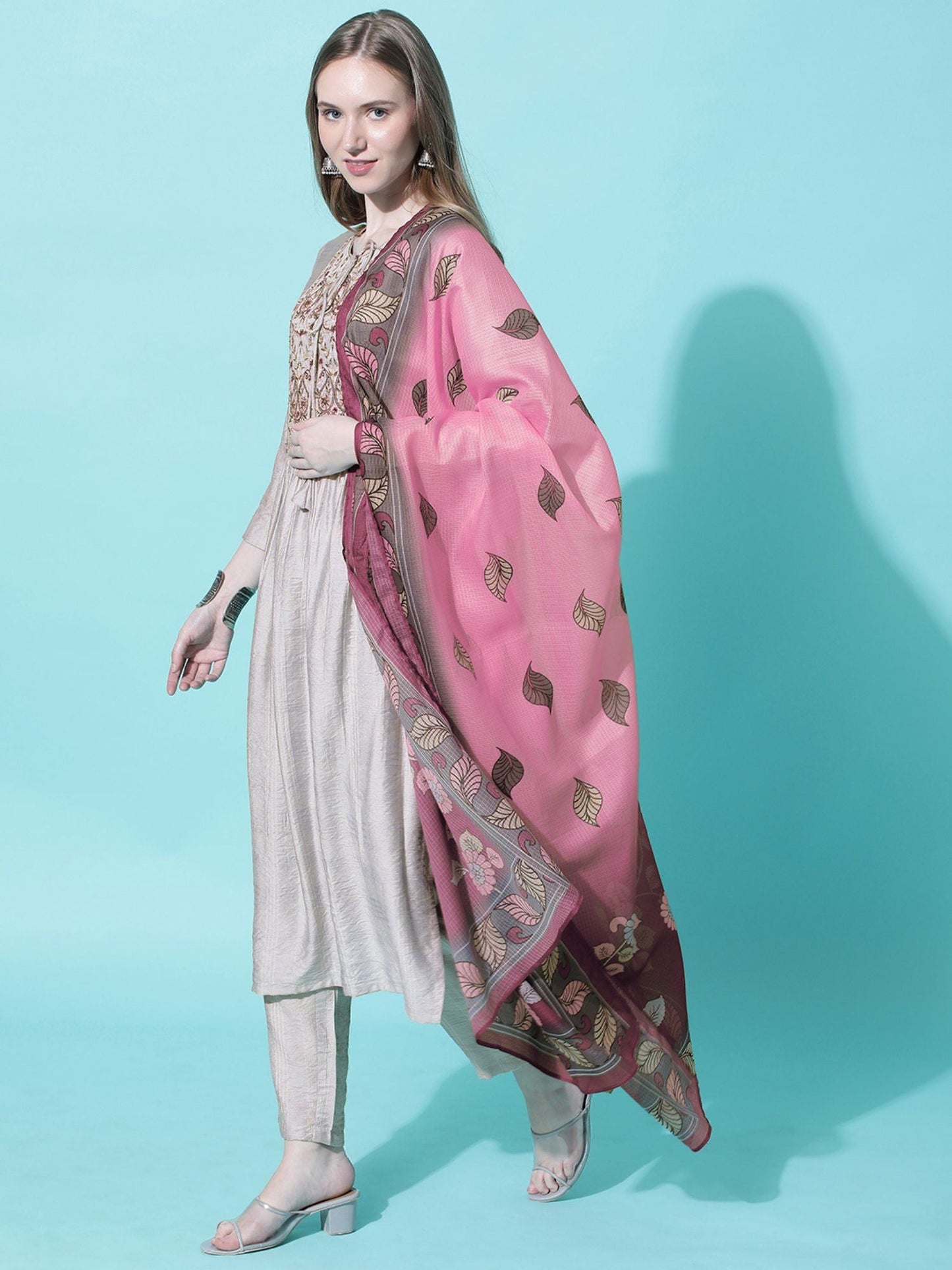 Heeposh Women Embroidered Straight Kurta with Doriya Printed Dupatta (Set of 3)