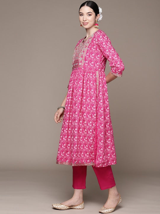 Anubhutee Floral Embroidered High Slit Mirror Work Kurta With Trousers & Dupatta - M
