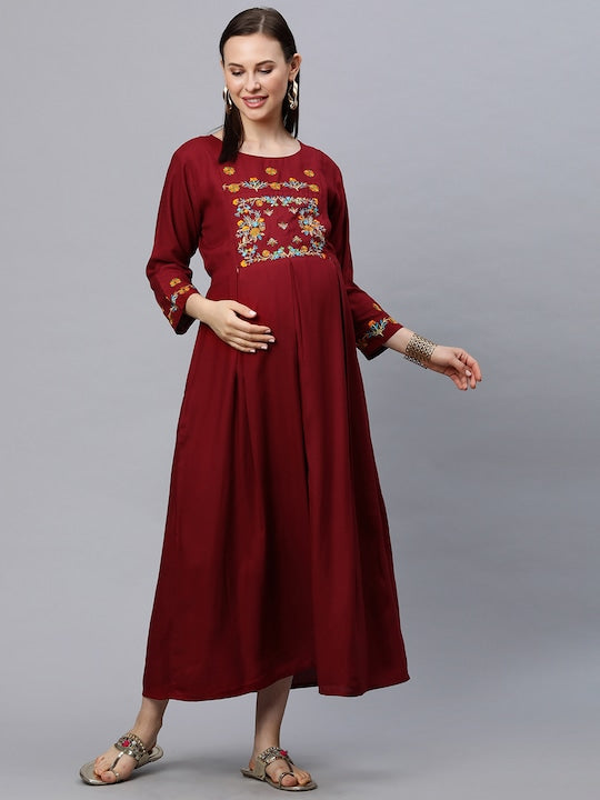 MomToBe Women Maroon Solid Maternity Nursing Dress