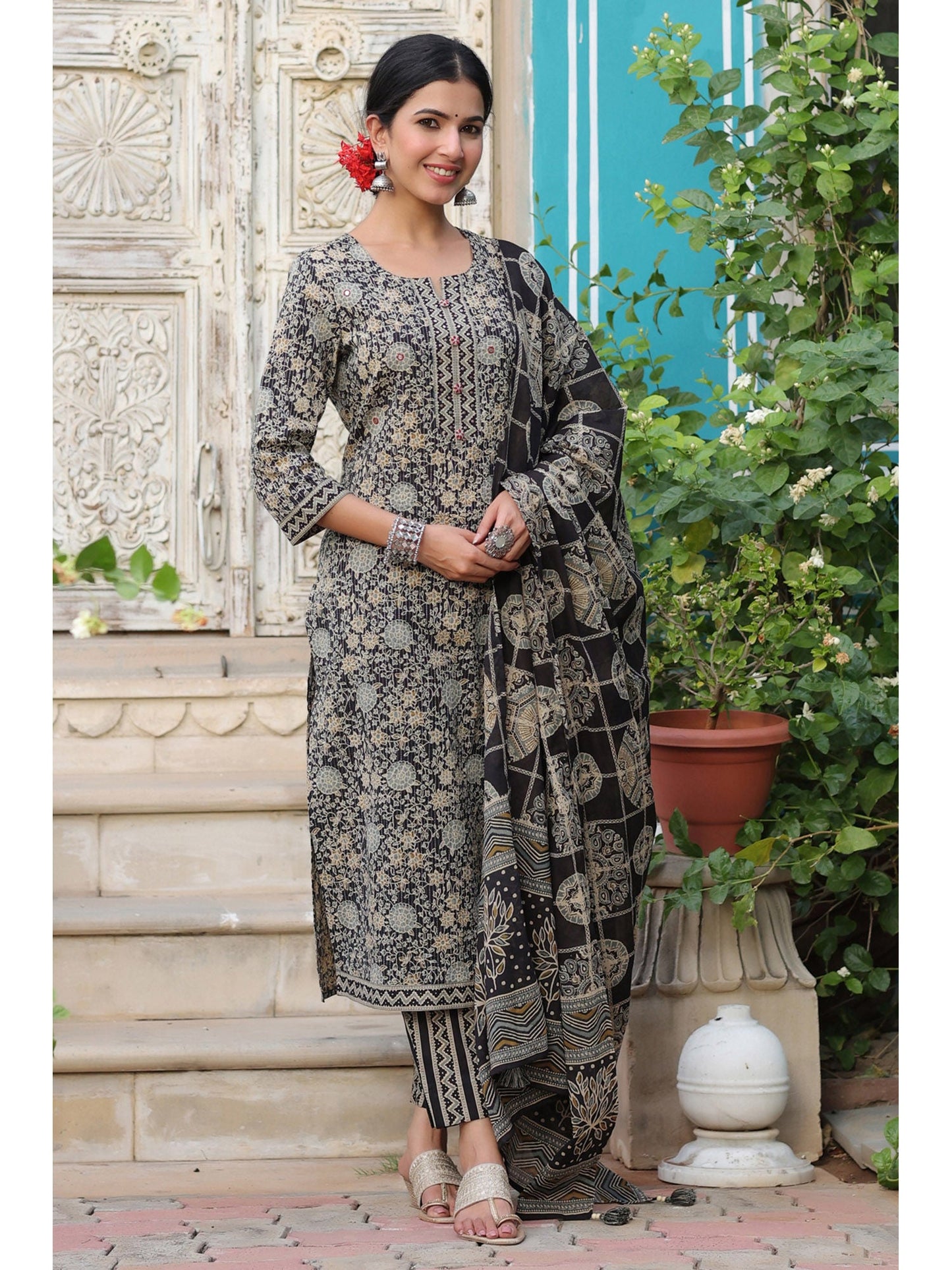 PIROH Womens Floral Print Kurta Pant Dupatta Set (Set of 3)