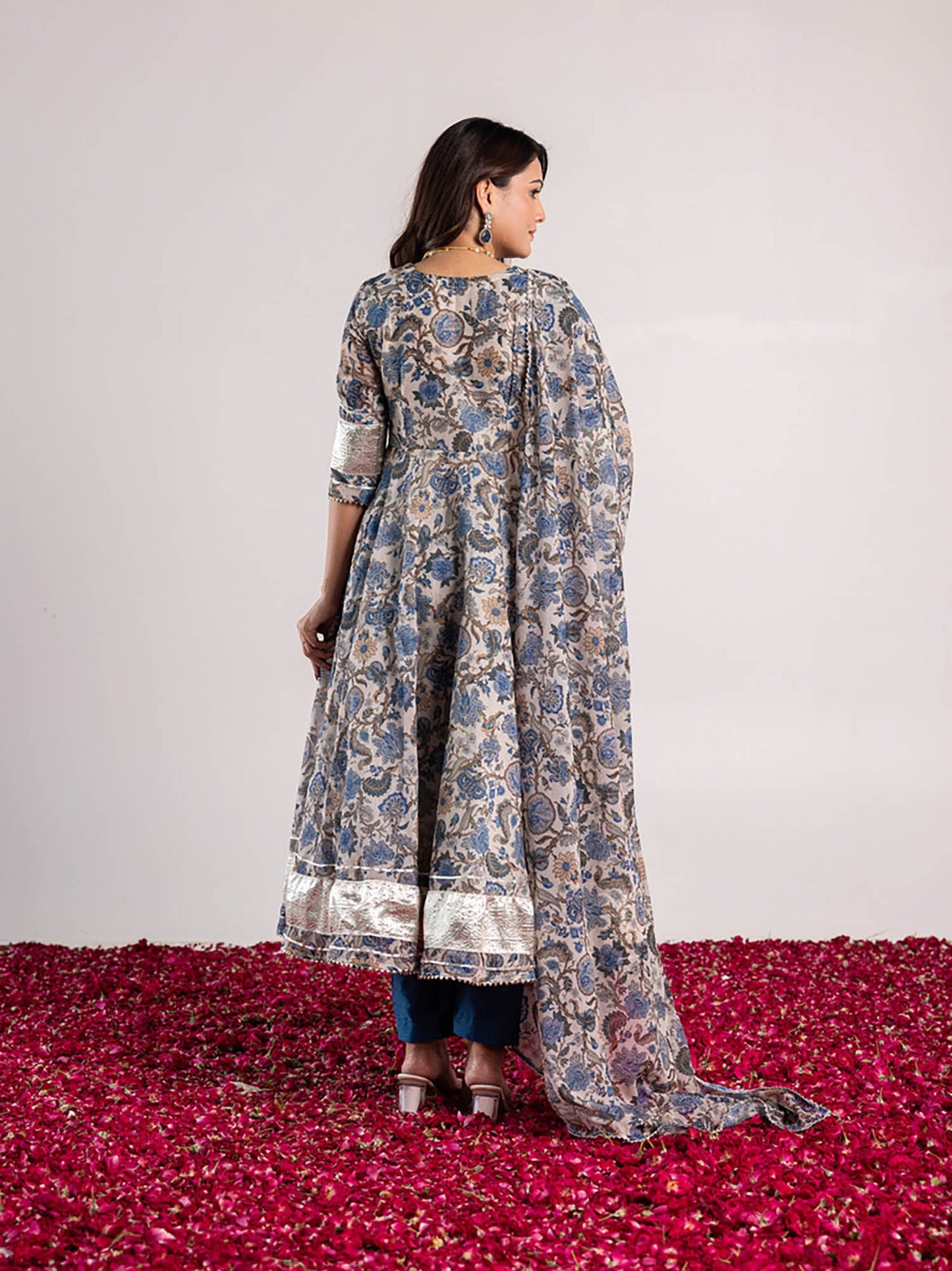 ONEWE INDIA Soha Anarkali Suit (Set of 3)