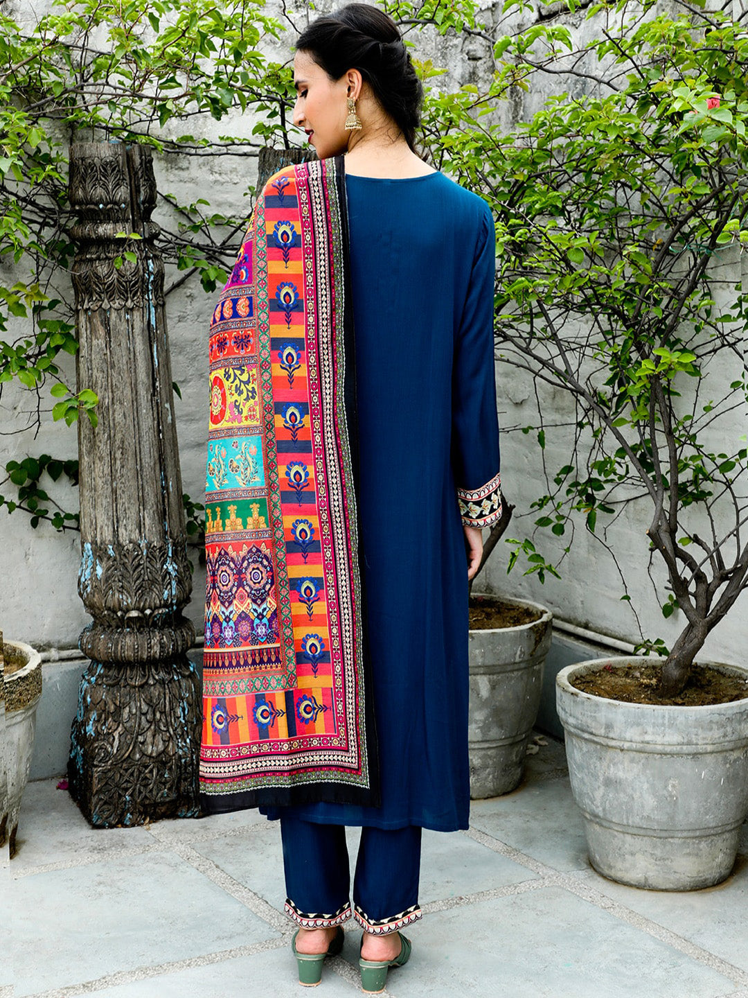 AKS Couture Ethnic Motifs Printed Straight Kurta with Trousers & Dupatta