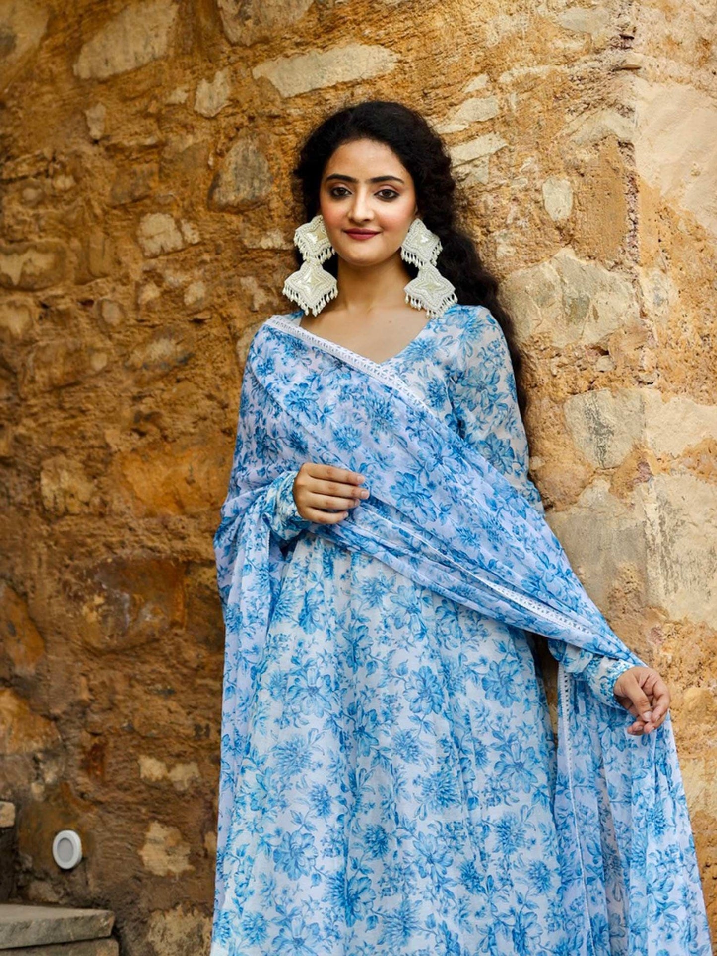 ONEWE INDIA Neel Kamal Suit (Set of 3)