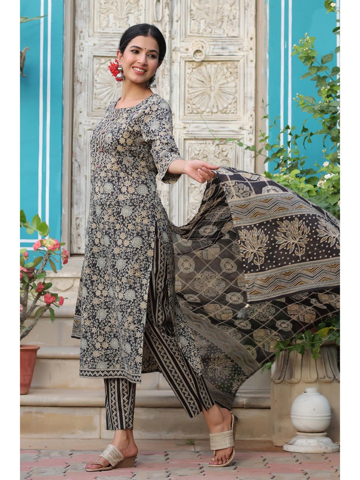 PIROH Womens Floral Print Kurta Pant Dupatta Set (Set of 3)