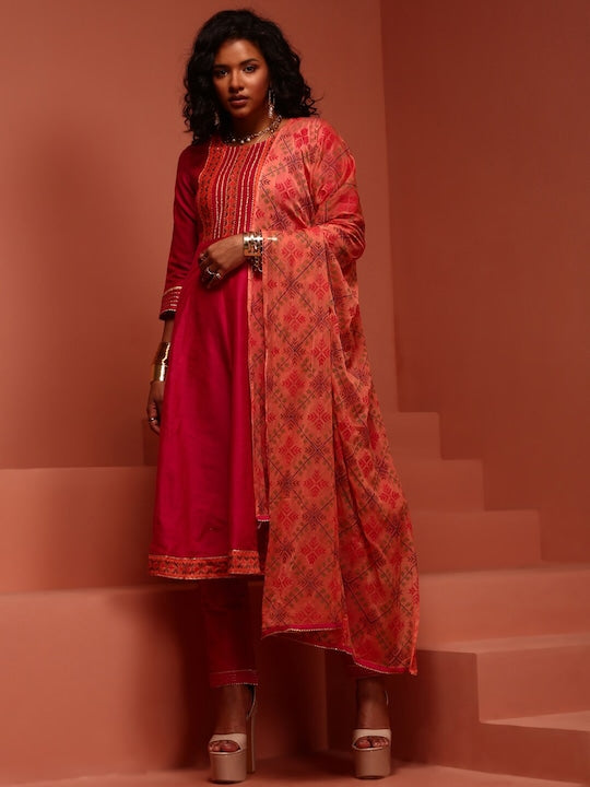 IMARA Ethnic Motifs Yoke Design Regular Thread Work Kurta With Trousers & Dupatta