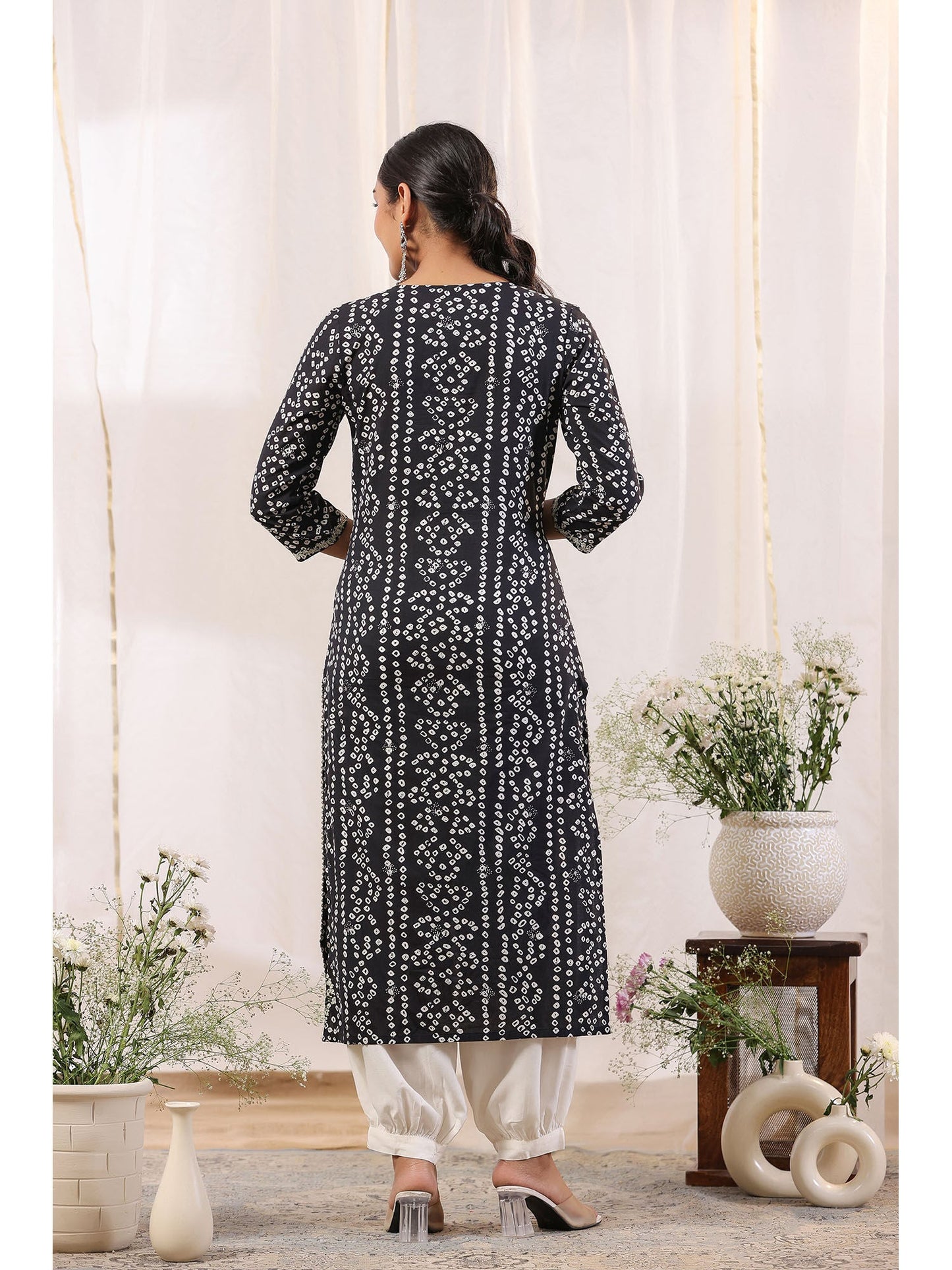 ISHIN Women's Black & Off White Bandhani Printed Gotta Patti Cotton Straight Kurta