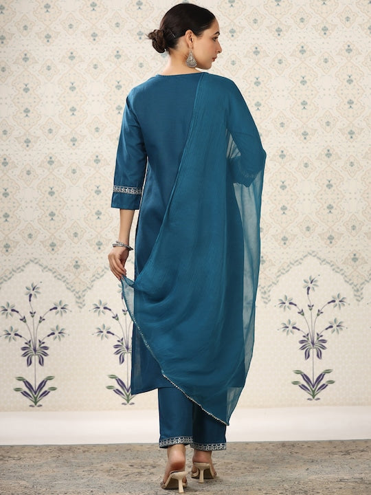 House of Pataudi Floral Yoke Design Thread Work Kurta With Trousers & Dupatta