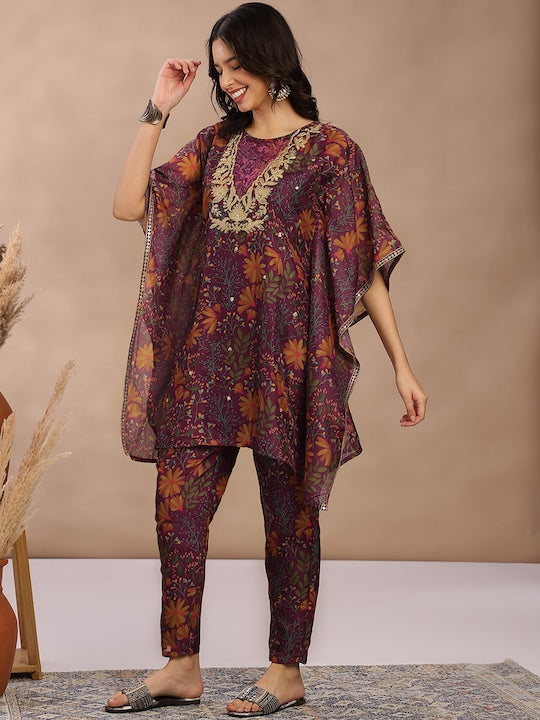 Fabmora Women Floral Printed Regular Gotta Patti Kurta with Trousers