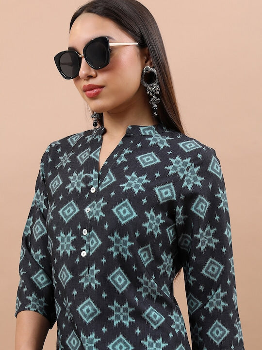 Vishudh Geometric Printed Mandarin Collar Kurta
