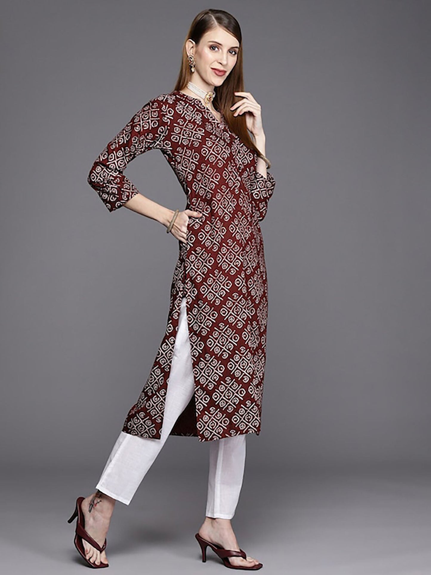 KSUT Maroon Women Printed Straight Kurta