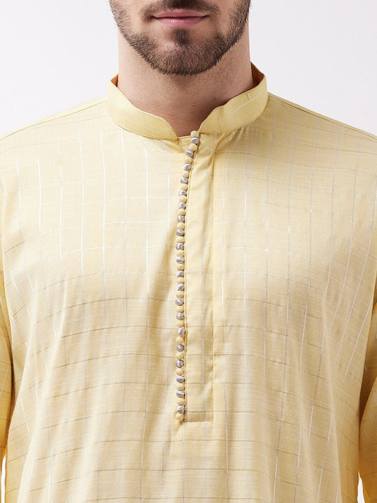 Vastramay Men Yellow & Silver-Toned Checked Thread Work Kurta