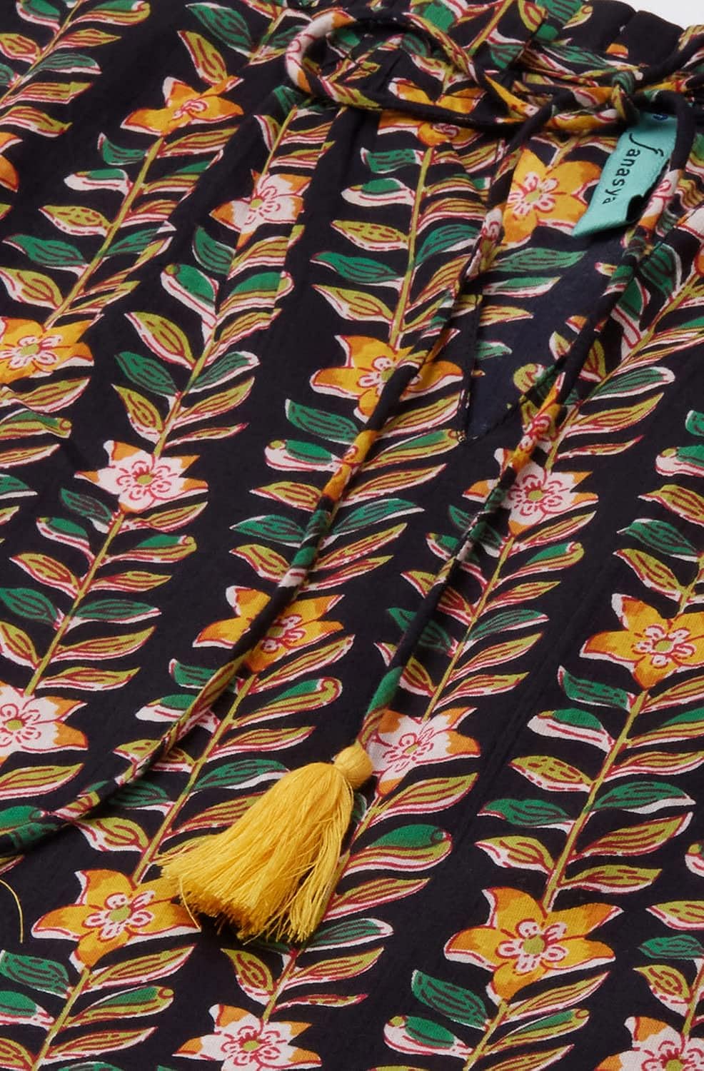 Janasya Women's Black Cotton Fit and Flare Tunic Kurta