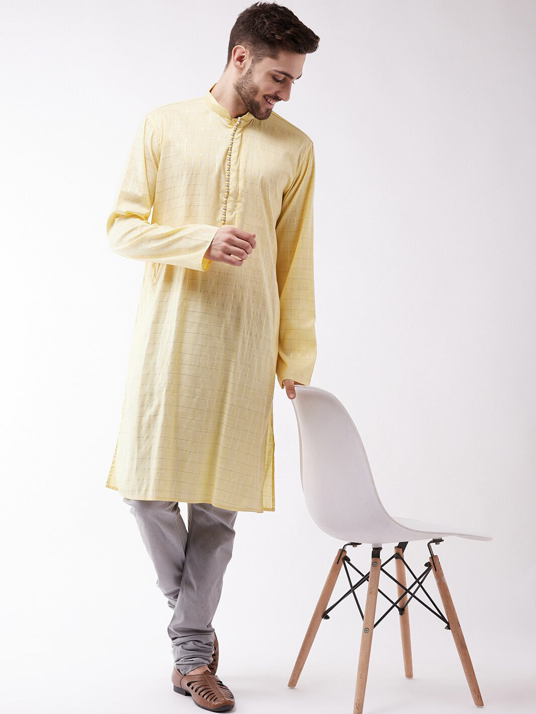 Vastramay Men Yellow & Silver-Toned Checked Thread Work Kurta