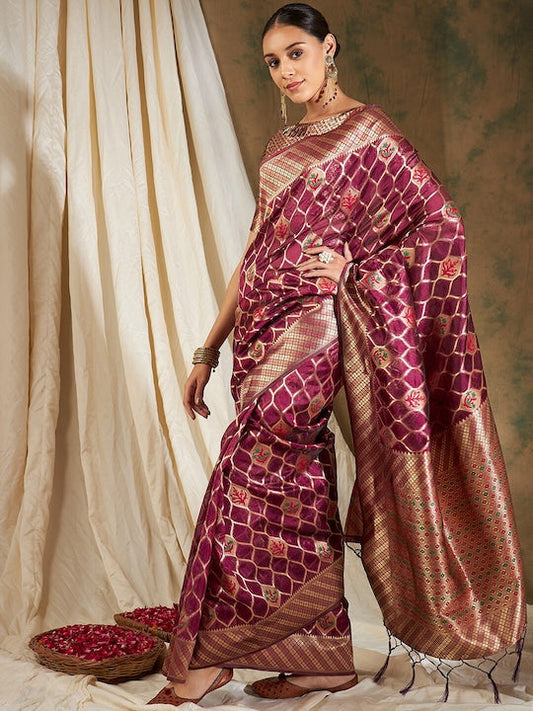 Sangria Ethnic Motifs Woven Design Organza Banarasi Saree