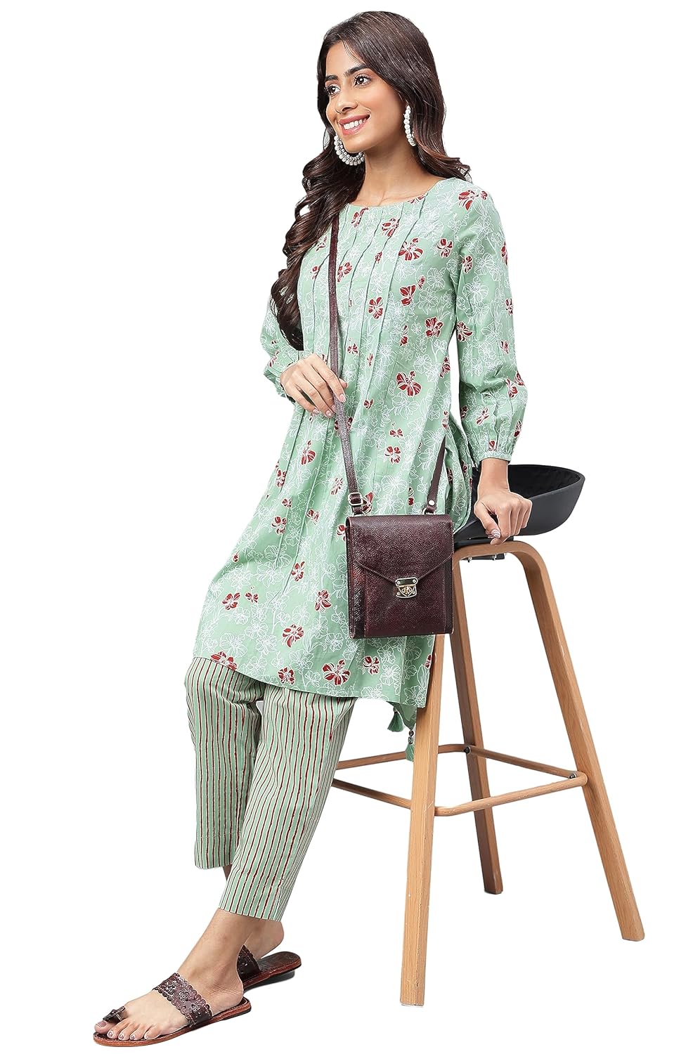 Janasya Women's Green Cotton Floral Printed Kurta with Pant