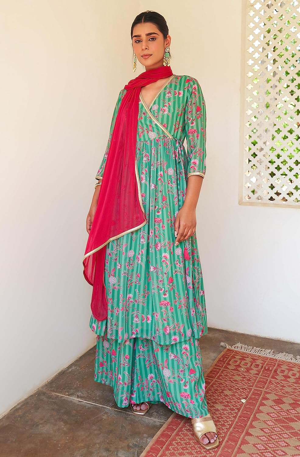 Janasya Women's Georgette Digital Floral Printed Embellished Kurta Set Green