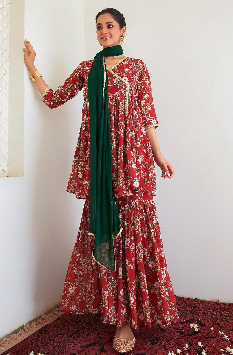 Janasya Women's Georgette Digital Floral Printed Embellished Kurta Set Maroon