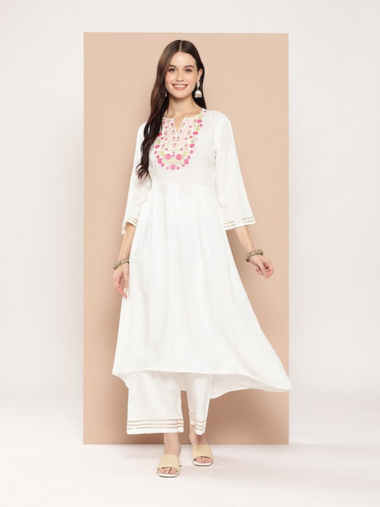 Here&now Floral Embroidered Gotta-Patti Detailed High-Low Kurta with Trousers