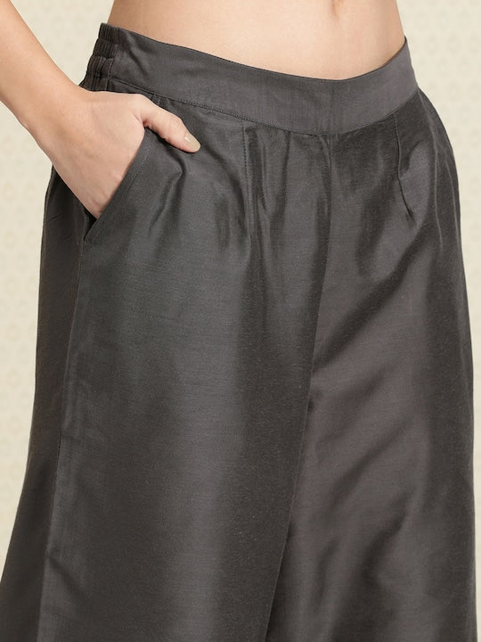 House of Pataudi Women Jashn Ethnic Motifs Zari Work Kurta with Palazzos