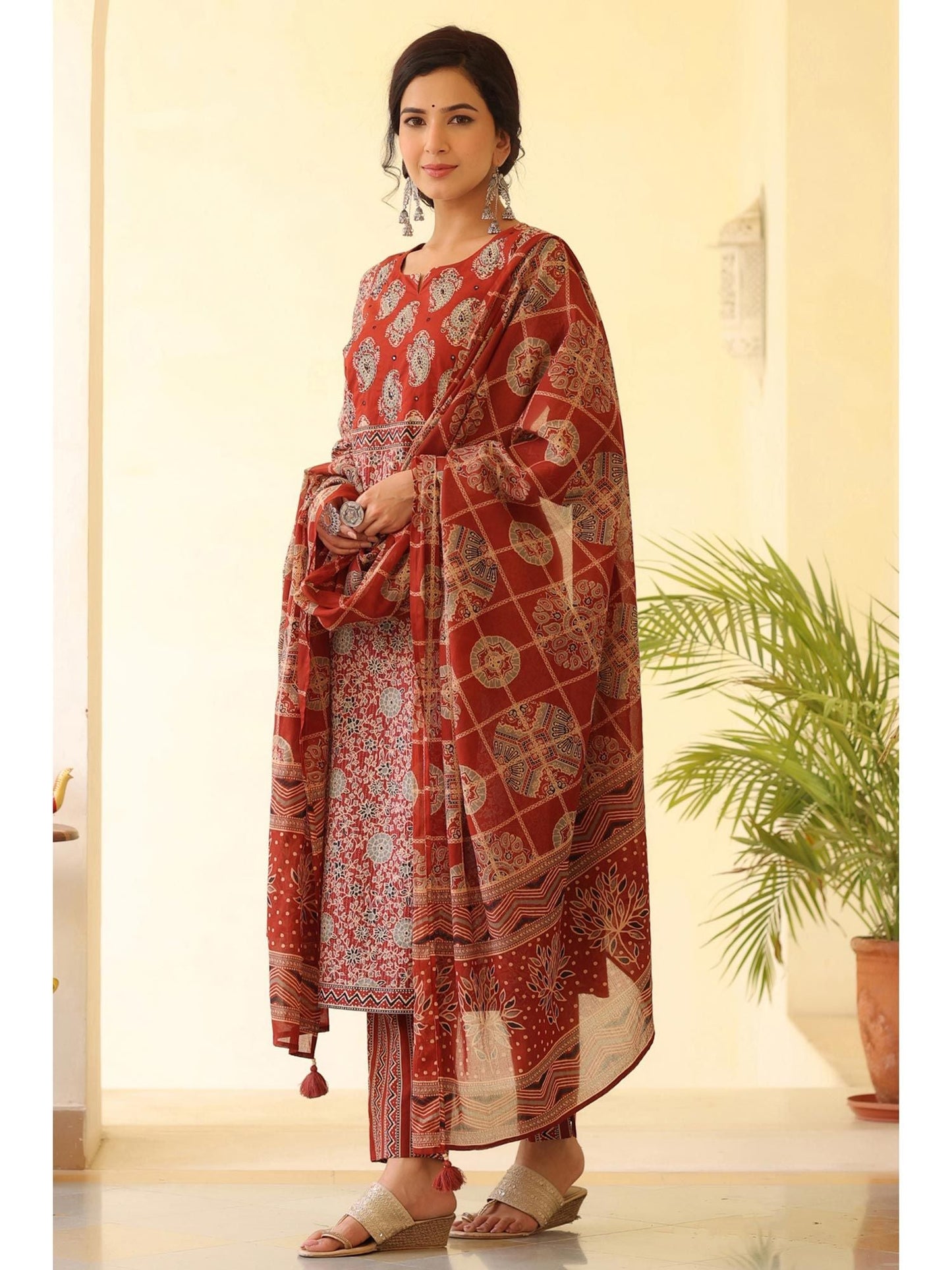 PIROH Womens Floral Print Kurta Pant Dupatta Set (Set of 3)