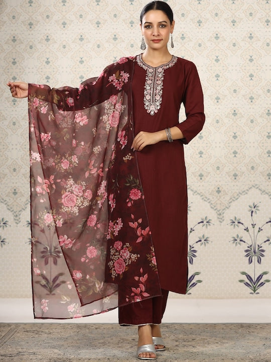House of Pataudi Floral Yoke Design Thread Work Kurta With Trousers & Dupatta