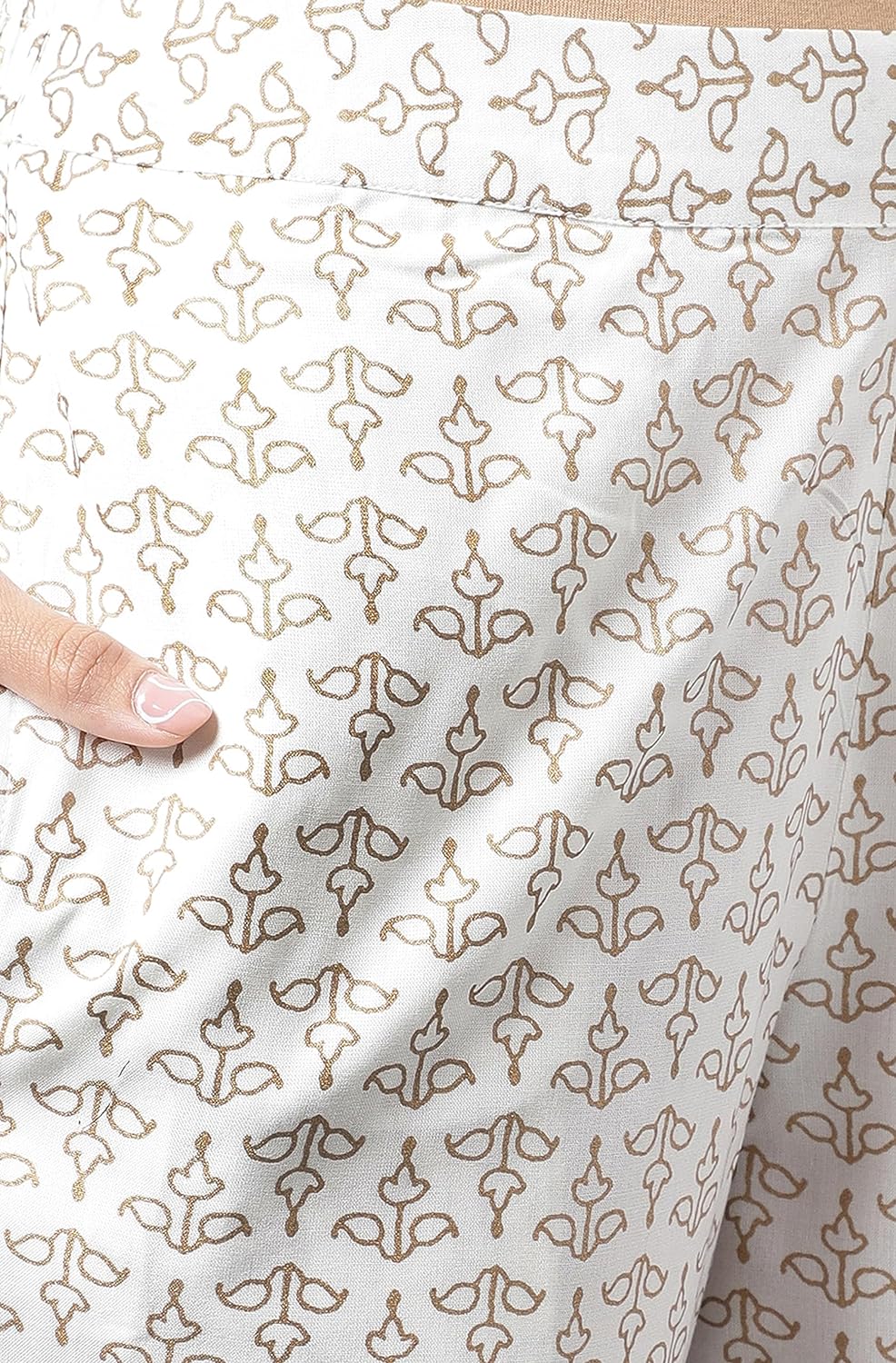 Janasya Women's Green Rayon Foil Printed Kurta with Pants