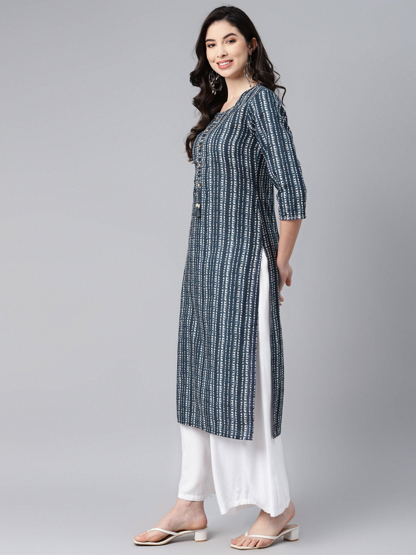 PIROH Womens Cotton Stripe Print Straight Kurta Blue