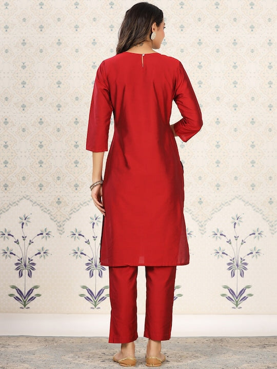 House of Pataudi Floral Embroidered Kurta
