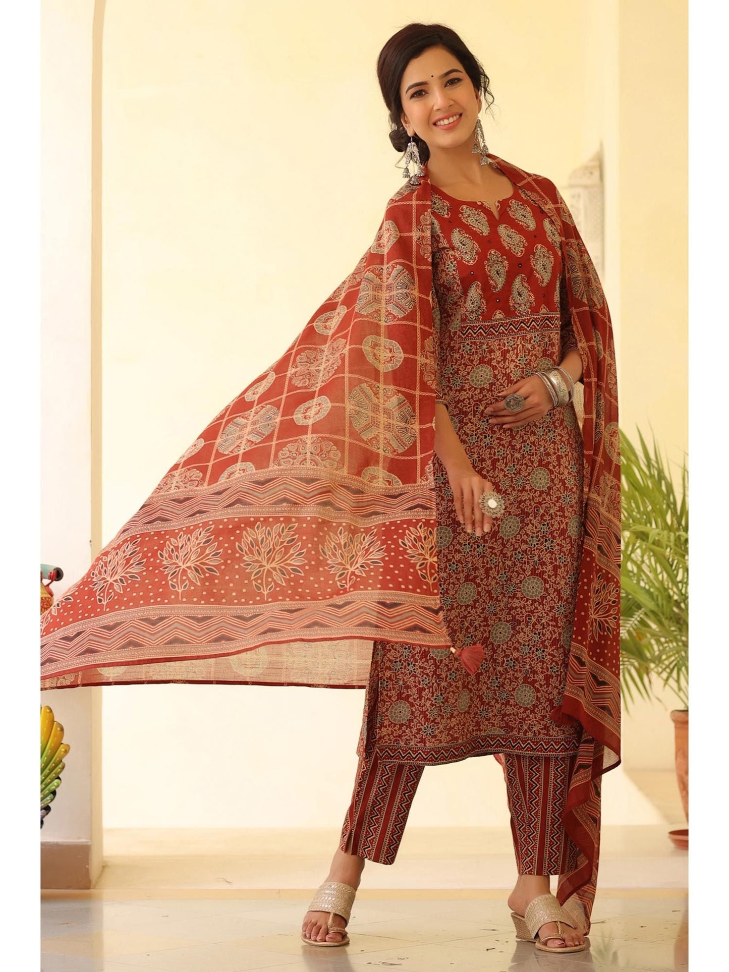 PIROH Womens Floral Print Kurta Pant Dupatta Set (Set of 3)