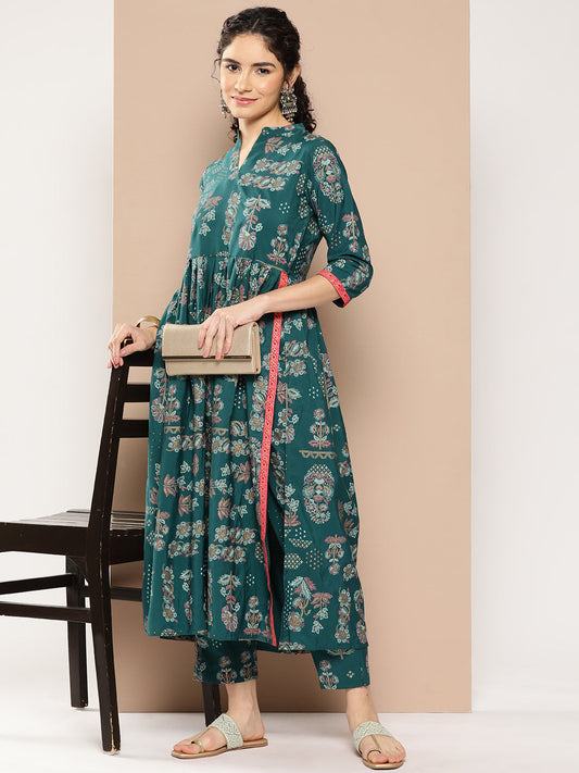 Ahalyaa Women Floral Printed Pleated Kurta with Trousers