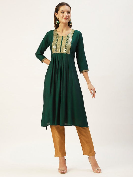 Anubhutee Women Green & Gold Toned Yoke Design Embroidered Straight Kurta