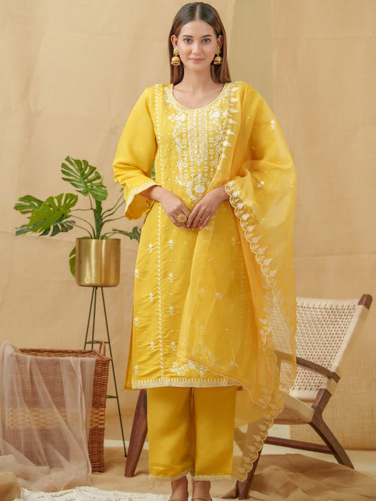 House of Pataudi Floral Embroidered Straight Kurta With Trousers & Dupatta
