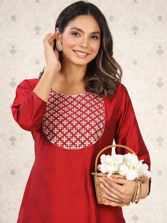 House of Pataudi Floral Embroidered Kurta