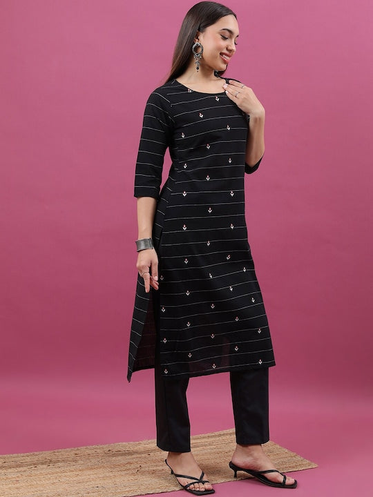 Vishudh Floral Embroidered Pure Cotton Straight Kurta
