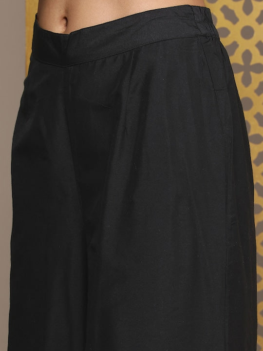 House of Pataudi Solid Sleeveless Regular Jashn Kurta with Palazzos & Jacket