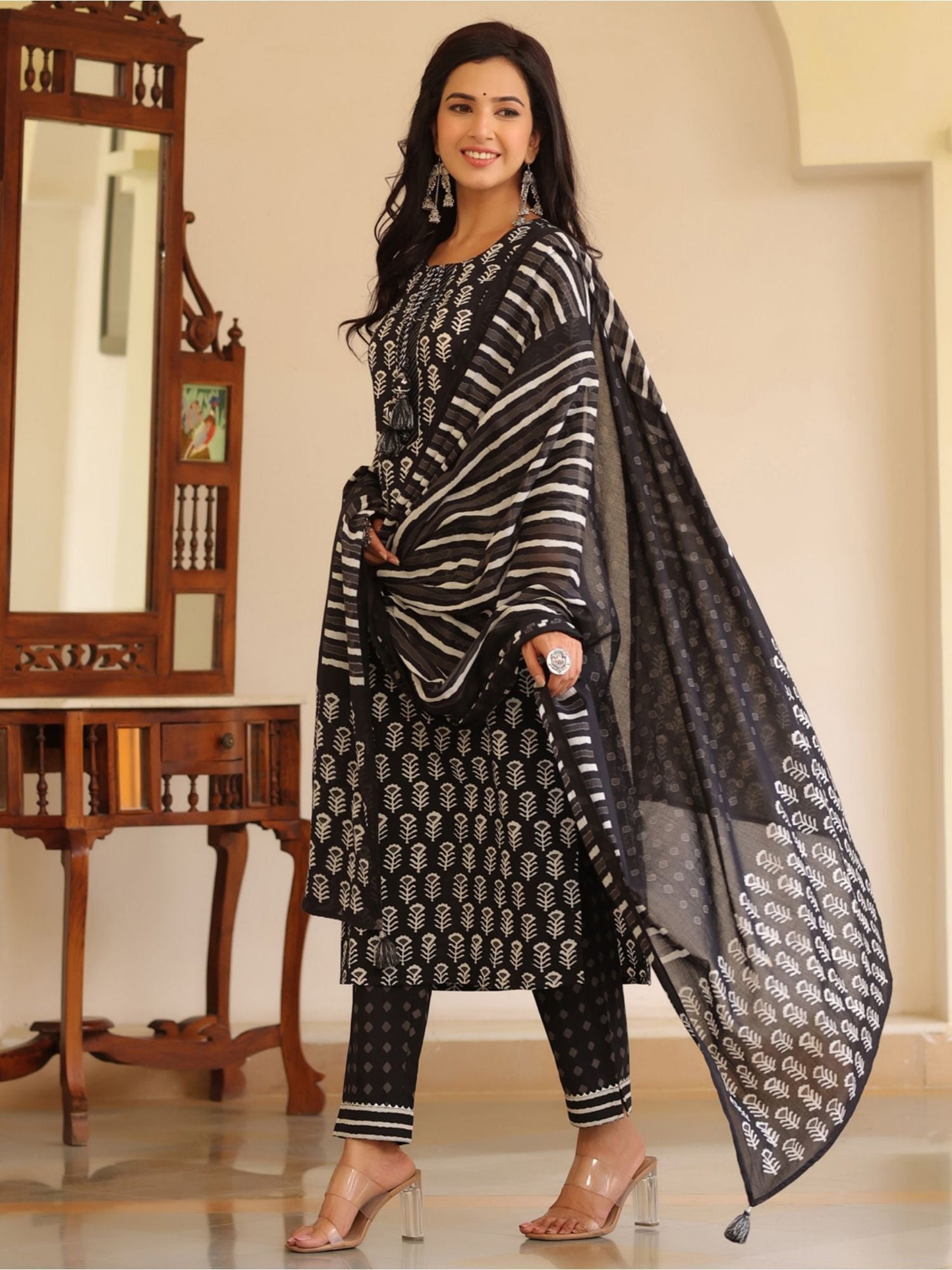 PIROH Womens Cotton Floral Print Straight Kurta Pant Dupatta Black (Set of 3)